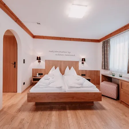 Schröckerhof Hotel