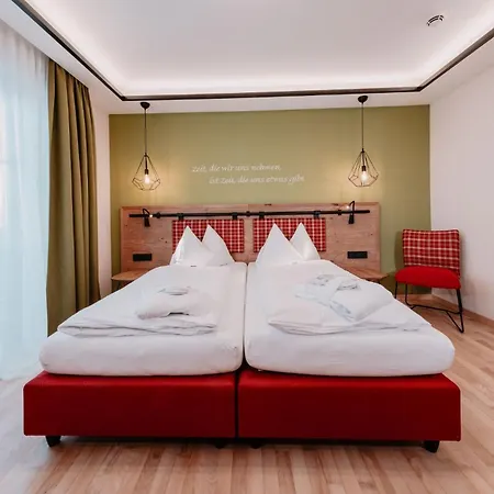 Отель Schroeckerhof 4*