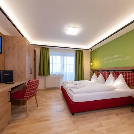 Schroeckerhof Szálloda 4*